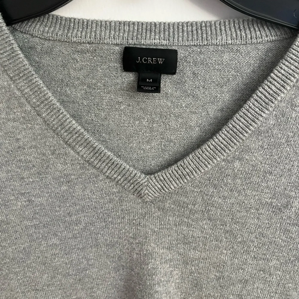 J. Crew Men's Classic Gray V-Neck Sweater
